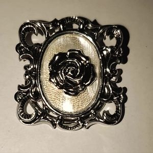 ANTIQUE SILVER Scarf Clip Raised Center Rose on Mother of Pearl Fancy Frame